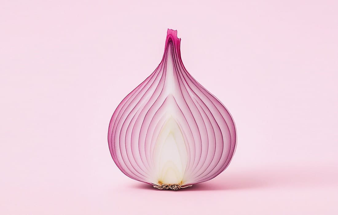 ¿Qué provoca que las cebollas hagan llorar al cortarlas?